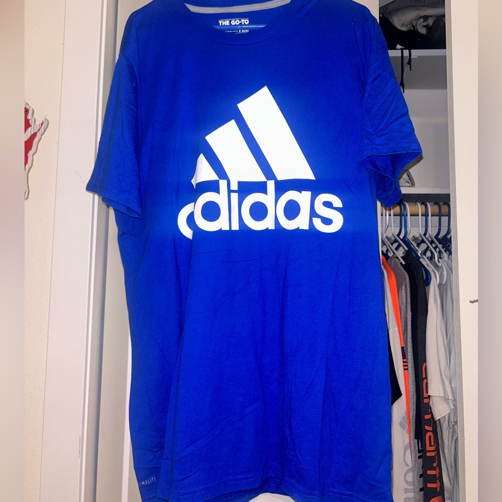 Adidas T-Shirt